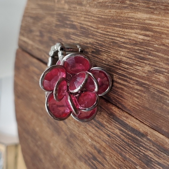 R601 crystallized flower ring stretch adjustable band - Picture 1 of 3